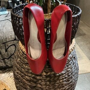 Angel Flex Red Women's Heels NIB 9